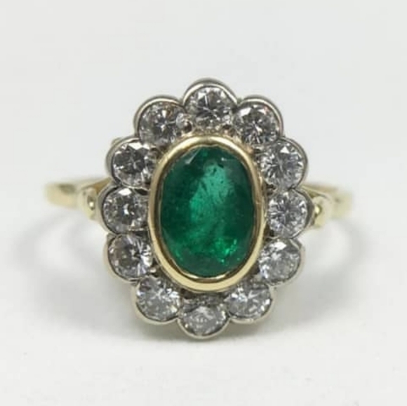 Antique Emerald and Diamond Ring Jewelry - Antique 18k Yellow Gold Emerald and Diamond Ring.